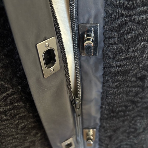 Carole Anderson by Invitation | CABI  black cozy statement coat jacket Large EUC - Picture 7 of 15